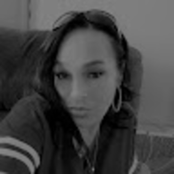 Meet your Posher, Jennifer - Picture 1 of 1